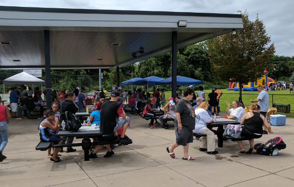 North Oak Neighborhood Celebrates at Willow Street Park