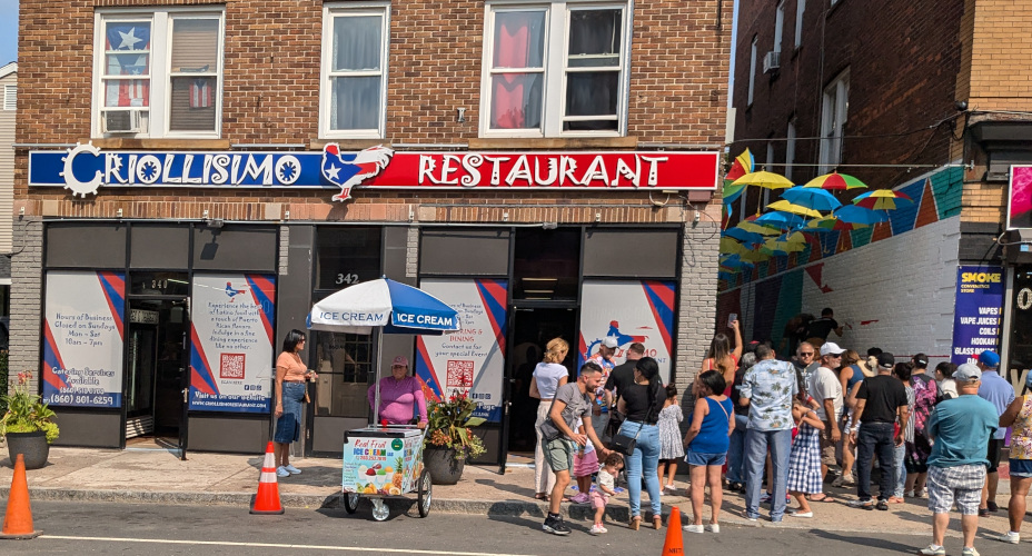 Festival Celebrates Painting the Puerto Rican Flag at Criollisimo Restaurant