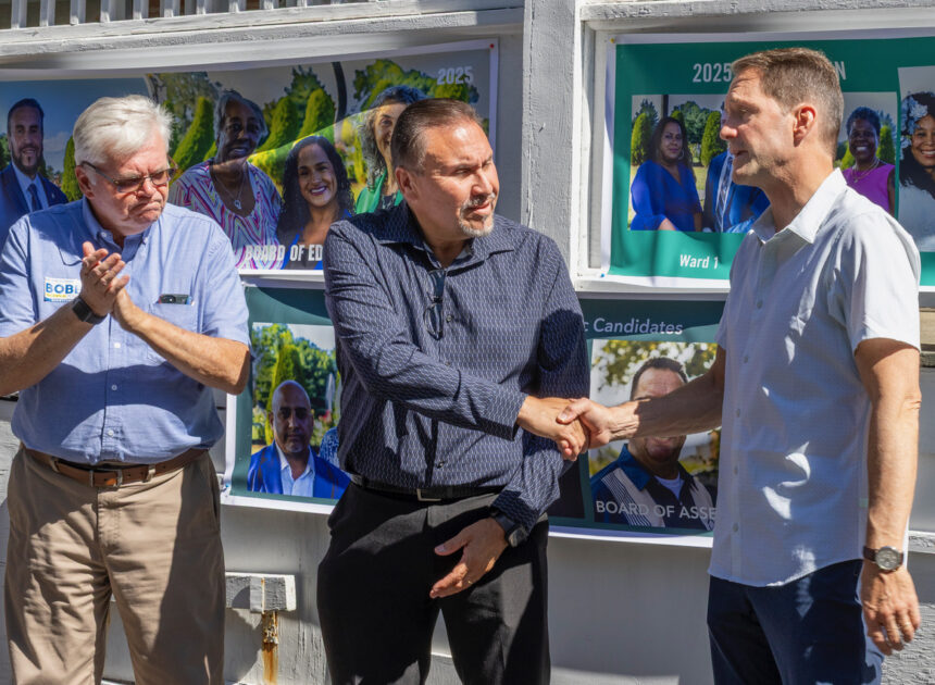 US Rep Himes Comes to New Britain to Support Bobby Sanchez for Mayor